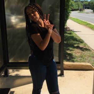 Meet your Posher, Kalaya